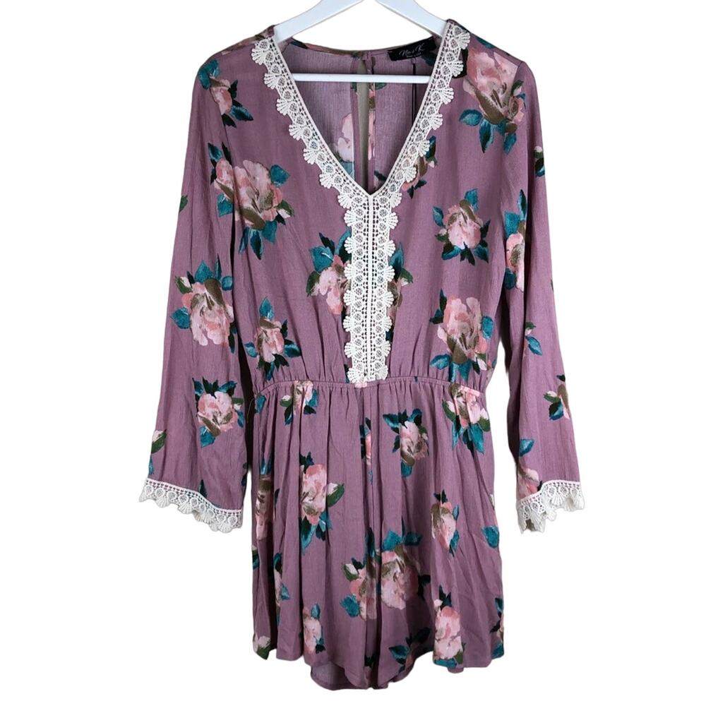NIMI K Mauve Floral Romper Medium NWT Chic Purple Pink Lace‎ Trim V-Neck